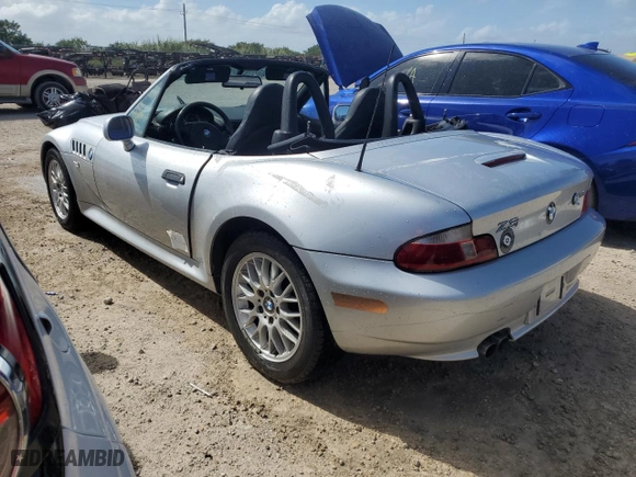 2002 BMW Z3 2.5i with VIN 4USCN33432LK52027, listed as a Copart auction lot 77155714 with 107,005 mi miles and Non Repairable. Bid and sale history available at carsss.com. Image 2.