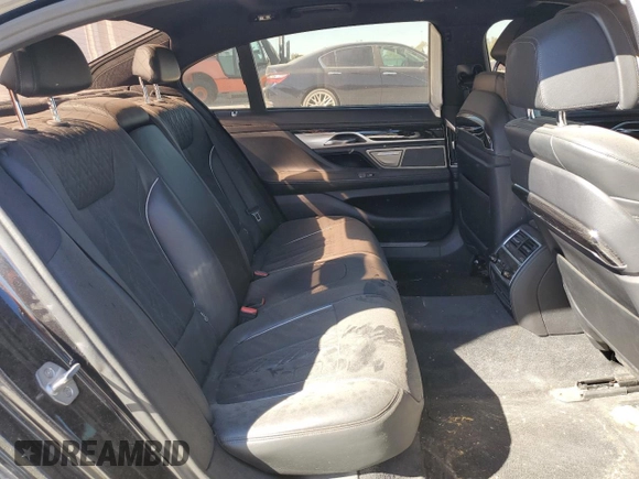 2019 BMW 7 Series 750i xDrive with VIN WBA7F2C50KB240590, listed as a Copart auction lot 64859212 with 10,157 mi miles. Bid and sale history available at carsss.com. Image 6.