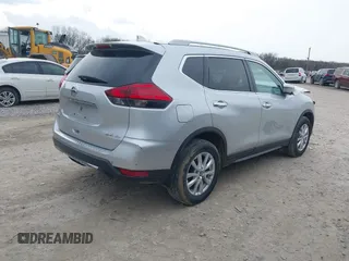 2017 Nissan Rogue SL with VIN 5N1AT2MV5HC892040, listed as a IAAI auction lot 41922447 with 128,664 mi miles and . Bid and sale history available at carsss.com. Image 4.