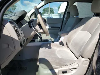 2008 Mercury Mariner with VIN 4M2CU81Z08KJ41917, listed as a Copart auction lot 63615345 with 257,823 mi miles and Salvage title. Bid and sale history available at DreamBid. Image 7.