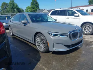 2020 BMW 7 Series 740i xDrive z VIN WBA7T4C04LGF97187, wystawiony jako IAAI lot #42505343 z przebiegiem 70 709 mil mil oraz . Historia ofert i sprzedaży dostępna na DreamBid. Obrazek 1.