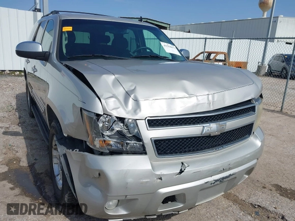 2009 Chevrolet Tahoe 2LT z VIN 1GNEC23379R258434, wystawiony jako IAAI lot #41558672 z przebiegiem 133 646 mil mil oraz . Historia ofert i sprzedaży dostępna na DreamBid. Obrazek 6.