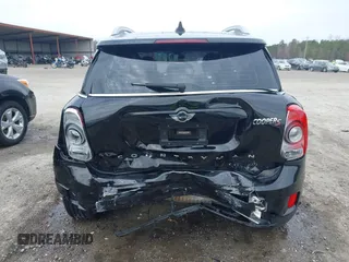2017 MINI Countryman Cooper S with VIN WMZYT3C34H3D98585, listed as a IAAI auction lot 41752740 with 58,381 mi miles. Bid and sale history available at carsss.com. Image 17.