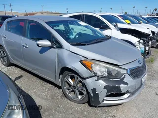 2016 Kia Forte EX z VIN KNAFX5A89G5619214, wystawiony jako IAAI lot #41607368 z przebiegiem 26 003 mil mil oraz . Historia ofert i sprzedaży dostępna na DreamBid. Obrazek 1.