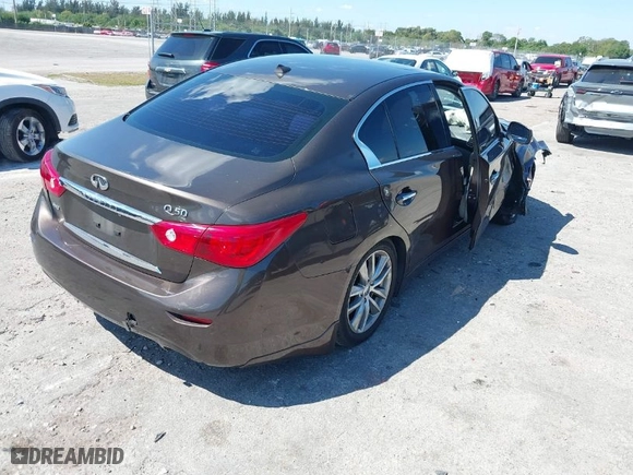 2015 Infiniti Q50 Premium with VIN JN1BV7AR4FM395093, listed as a IAAI auction lot 41907653 with 138,319 mi miles. Bid and sale history available at carsss.com. Image 4.