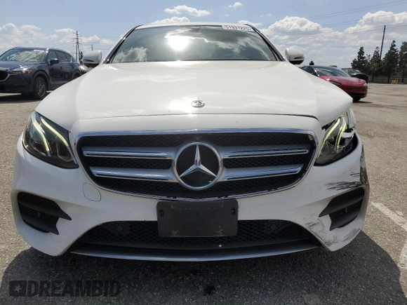 2019 Mercedes-Benz E 300 with VIN WDDZF4JB4KA568736, listed as a Copart auction lot 51931225 with 76,692 mi miles and Salvage title. Bid and sale history available at DreamBid. Image 5.