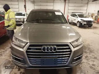 2017 Audi Q7 Premium Plus with VIN WA1LAAF71HD056659, listed as a IAAI auction lot 41729649 with 105,685 mi miles. Bid and sale history available at carsss.com. Image 12.