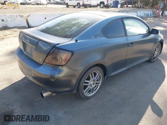 2005 Scion tC z VIN JTKDE167750030271, wystawiony jako IAAI lot #42327407 z przebiegiem 170 452 mil mil oraz . Historia ofert i sprzedaży dostępna na DreamBid. Obrazek 4.
