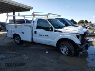 2014 Ford F-250 XL with VIN 1FDBF2A61EEA62194, listed as a Copart auction lot 48779655 with 262,168 mi miles and Clean title. Bid and sale history available at DreamBid. Image 4.