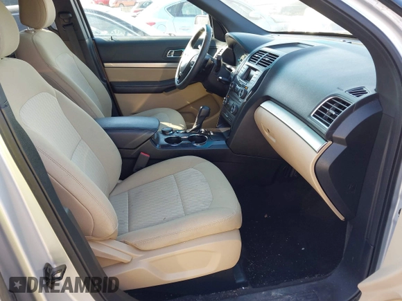 2016 Ford Explorer with VIN 1FM5K8B89GGB15484, listed as a IAAI auction lot 41653792 with 125,074 mi miles and . Bid and sale history available at carsss.com. Image 5.