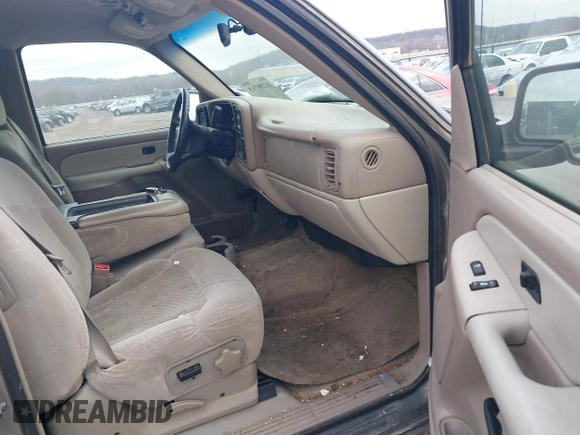 2002 Chevrolet Suburban LS z VIN 1GNEC16Z82J252026, wystawiony jako IAAI lot #41200765 z przebiegiem 287 164 mil mil oraz . Historia ofert i sprzedaży dostępna na DreamBid. Obrazek 5.