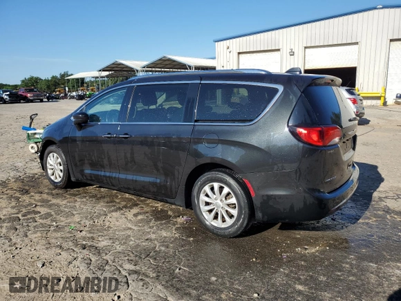 2019 Chrysler Pacifica Touring L with VIN 2C4RC1BG8KR537514, listed as a Copart auction lot 57788625 with 129,346 mi miles and Salvage title. Bid and sale history available at DreamBid. Image 2.