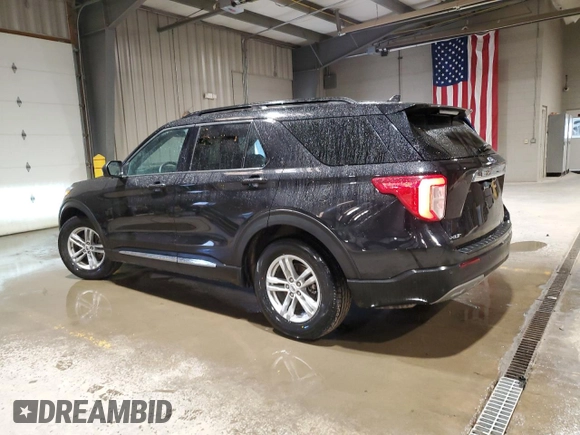 2024 Ford Explorer XLT with VIN 1FMSK7DH1RGA50482, listed as a Copart auction lot 53542645 with 33,721 mi miles and Clean Title. Bid and sale history available at carsss.com. Image 2.