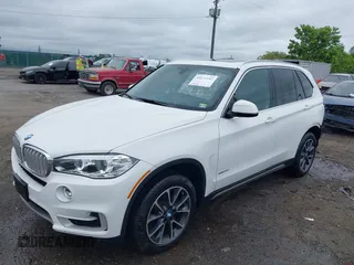 2018 BMW X5 xDrive35i z VIN 5UXKR0C50JL075205, wystawiony jako IAAI lot #42231107 z przebiegiem 38 412 mil mil oraz . Historia ofert i sprzedaży dostępna na DreamBid. Obrazek 2.