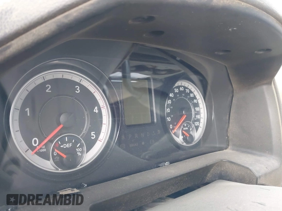 2018 Ram 2500 Tradesman z VIN 3C6UR5CL0JG369584, wystawiony jako IAAI lot #41424493 z przebiegiem Nie podano mil oraz . Historia ofert i sprzedaży dostępna na DreamBid. Obrazek 7.
