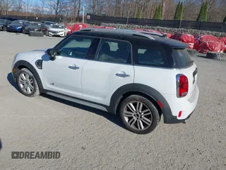 2020 MINI Countryman Cooper S with VIN WMZYX1C05L3L45883, listed as a IAAI auction lot 40690925 with 28,846 mi miles and . Bid and sale history available at DreamBid. Image 3.