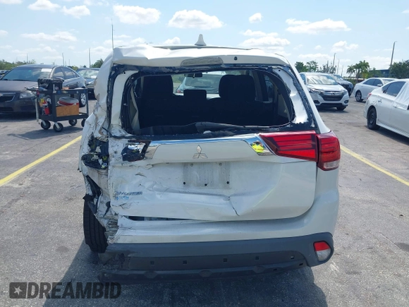 2020 Mitsubishi Outlander ES z VIN JA4AD2A30LZ034060, wystawiony jako IAAI lot #42207169 z przebiegiem 91 049 mil mil oraz . Historia ofert i sprzedaży dostępna na DreamBid. Obrazek 16.
