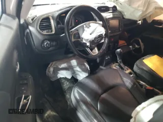2015 Jeep Renegade Limited z VIN ZACCJADT3FPB30703, wystawiony jako Copart lot #51003055 z przebiegiem 121 533 mil mil oraz Szkoda całkowita • Salvage title. Historia ofert i sprzedaży dostępna na DreamBid. Obrazek 8.