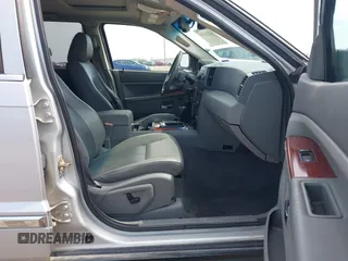 2006 Jeep Grand Cherokee Limited with VIN 1J4HR582X6C228200, listed as a IAAI auction lot 42231419 with 138,291 mi miles and . Bid and sale history available at DreamBid. Image 5.