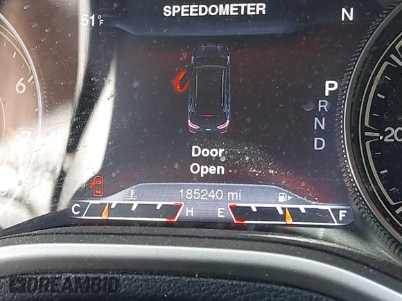 2014 Jeep Cherokee Limited with VIN 1C4PJLDS9EW238121, listed as a IAAI auction lot 41811278 with 185,240 mi miles. Bid and sale history available at carsss.com. Image 15.