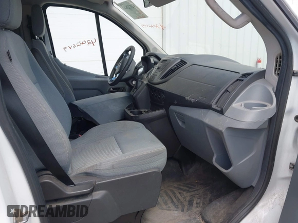 2016 Ford Transit Cargo z VIN 1FTYR1ZM5GKA23390, wystawiony jako IAAI lot #42022649 z przebiegiem 110 658 mil mil oraz . Historia ofert i sprzedaży dostępna na DreamBid. Obrazek 5.