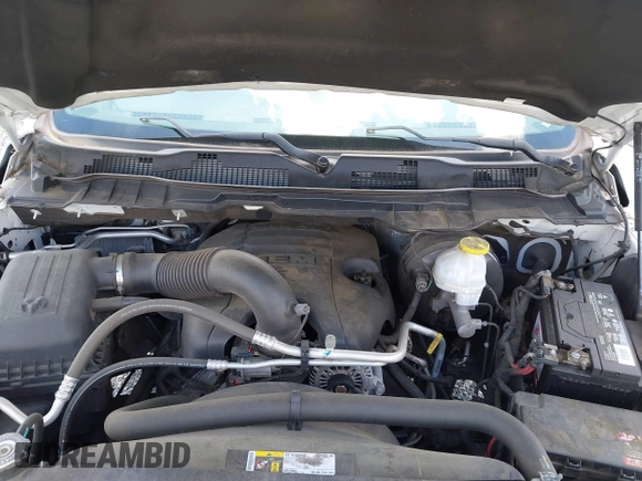 2019 Ram 1500 Tradesman z VIN 3C6JR6DT4KG561518, wystawiony jako IAAI lot #42726625 z przebiegiem 161 859 mil mil oraz . Historia ofert i sprzedaży dostępna na DreamBid. Obrazek 10.