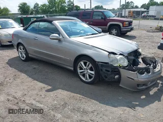 2007 Mercedes-Benz CLK 350 z VIN WDBTK56F37T076741, wystawiony jako IAAI lot #42719978 z przebiegiem 58 618 mil mil oraz . Historia ofert i sprzedaży dostępna na DreamBid. Obrazek 1.