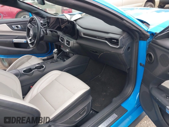 2024 Ford Mustang EcoBoost z VIN 1FAGP8UH8R5129750, wystawiony jako IAAI lot #42779808 z przebiegiem 20 652 mil mil oraz . Historia ofert i sprzedaży dostępna na DreamBid. Obrazek 5.