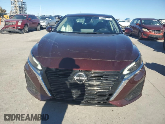 2023 Nissan Altima SL with VIN 1N4BL4EV8PN423424, listed as a Copart auction lot 83678134 with 21,058 mi miles and Salvage Title. Bid and sale history available at DreamBid. Image 5.
