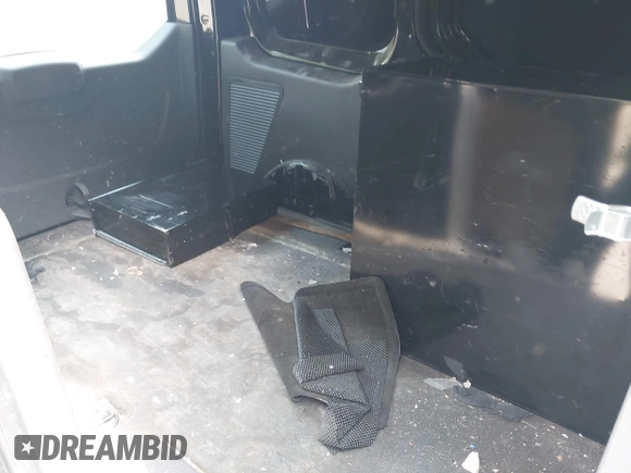 2017 Ford Transit Connect XL z VIN NM0LE7E74H1303251, wystawiony jako IAAI lot #42336238 z przebiegiem 83 010 mil mil oraz . Historia ofert i sprzedaży dostępna na DreamBid. Obrazek 8.
