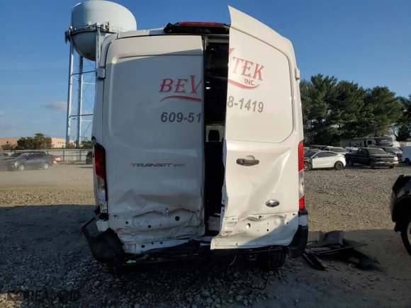 2019 Ford Transit Van with VIN 1FTYR1CM4KKB14748, listed as a Copart auction lot 72672364 with 109,236 mi miles and Salvage Title. Bid and sale history available at carsss.com. Image 6.
