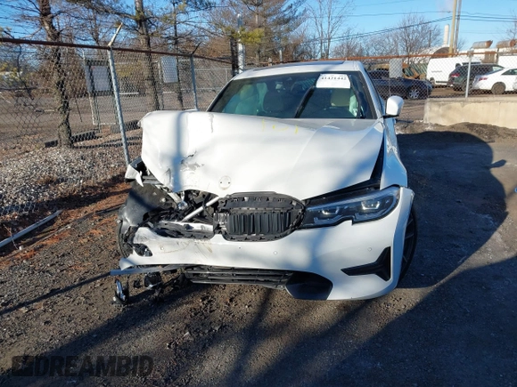 2020 BMW 3 Series 330i xDrive with VIN 3MW5R7J00L8B34288, listed as a IAAI auction lot 41421442 with 43,930 mi miles. Bid and sale history available at carsss.com. Image 12.