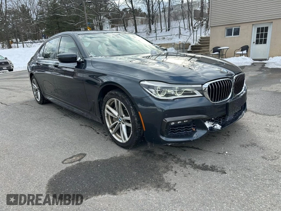 2017 BMW 7 Series with VIN WBA7F2C38HG422936, listed as a Copart auction lot 44996865 with 84,597 mi miles and Clean Title. Bid and sale history available at DreamBid. Image 4.