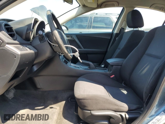 2010 Mazda 3 i Sport z VIN JM1BL1SF8A1354240, wystawiony jako Copart lot #55661775 z przebiegiem 109 209 mil mil oraz Szkoda całkowita • Salvage title. Historia ofert i sprzedaży dostępna na DreamBid. Obrazek 7.
