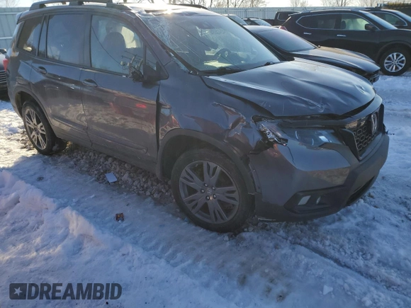 2020 Honda Passport EX-L z VIN 5FNYF8H54LB002310, wystawiony jako Copart lot #42425915 z przebiegiem 95 495 mil mil oraz Nie do naprawy • Non repairable. Historia ofert i sprzedaży dostępna na DreamBid. Obrazek 4.