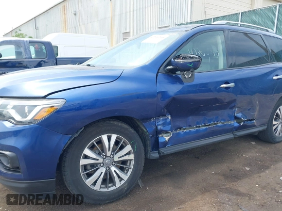 2020 Nissan Pathfinder SL with VIN 5N1DR2CM6LC610825, listed as a IAAI auction lot 42300210 with 123,226 mi miles and . Bid and sale history available at DreamBid. Image 6.