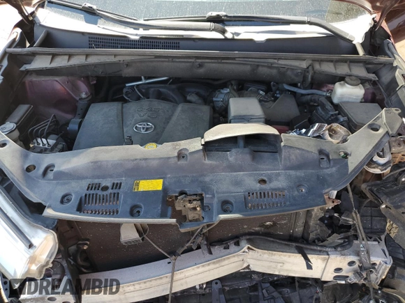2018 Toyota Highlander SE z VIN 5TDJZRFH8JS494912, wystawiony jako Copart lot #57779415 z przebiegiem 131 362 mil mil oraz Szkoda całkowita • Salvage title. Historia ofert i sprzedaży dostępna na DreamBid. Obrazek 12.