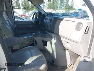 2011 Ford Econoline Cargo Commercial z VIN 1FTNE1EW0BDB11766, wystawiony jako IAAI lot #41948043 z przebiegiem 573 437 mil mil oraz . Historia ofert i sprzedaży dostępna na DreamBid. Obrazek 5.
