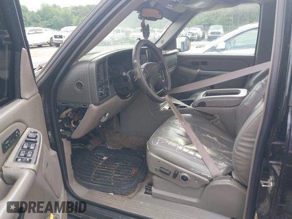 2005 Chevrolet Tahoe Z71 with VIN 1GNEC13T85R213569, listed as a IAAI auction lot 42229453 with 371,339 mi miles and . Bid and sale history available at DreamBid. Image 5.