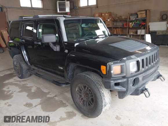 2006 Hummer H3 with VIN 5GTDN136268164216, listed as a IAAI auction lot 42131047 with 218,659 mi miles. Bid and sale history available at carsss.com. Image 1.