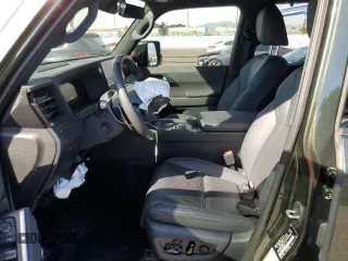 2024 Lexus GX 550 Luxury z VIN JTJVBCDX1R5009330, wystawiony jako Copart lot #74141324 z przebiegiem 3 202 mil mil oraz Szkoda całkowita • Salvage title. Historia ofert i sprzedaży dostępna na DreamBid. Obrazek 7.