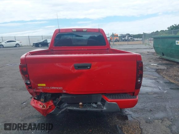 2005 Chevrolet Colorado LS Z85 z VIN 1GCCS148X58231512, wystawiony jako IAAI lot #42430999 z przebiegiem 251 794 mil mil oraz . Historia ofert i sprzedaży dostępna na DreamBid. Obrazek 17.