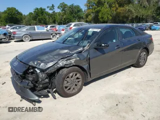 2024 Hyundai Elantra SEL z VIN KMHLM4DG8RU707106, wystawiony jako Copart lot #50027745 z przebiegiem 19 488 mil mil oraz Nie do naprawy • Non repairable. Historia ofert i sprzedaży dostępna na DreamBid. Obrazek 1.