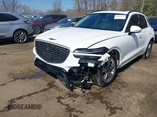 2022 Genesis GV70 Sport z VIN KMUMCDTC4NU039497, wystawiony jako IAAI lot #41668778 z przebiegiem 31 545 mil mil oraz . Historia ofert i sprzedaży dostępna na DreamBid. Obrazek 6.