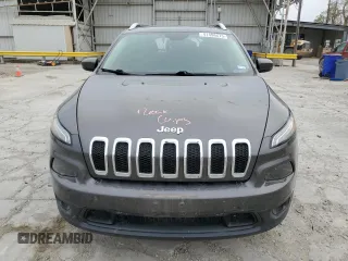 2018 Jeep Cherokee Latitude Plus with VIN 1C4PJLLB4JD590255, listed as a Copart auction lot 41496575 with 74,224 mi miles and Salvage Title. Bid and sale history available at carsss.com. Image 5.