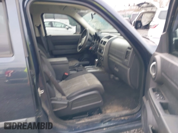 2008 Dodge Nitro SXT with VIN 1D8GU28K18W165005, listed as a IAAI auction lot 41904859 with 171,029 mi miles. Bid and sale history available at carsss.com. Image 5.