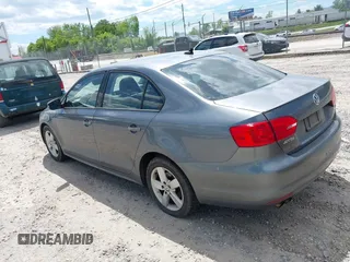 2012 Volkswagen Jetta TDI w/Premium & Nav с VIN 3VWLL7AJ0CM341353, выставлен на аукционе IAAI как лот 42206057 с пробегом 193 091 миль миль и . История ставок и продаж доступна на DreamBid. Изображение 3.