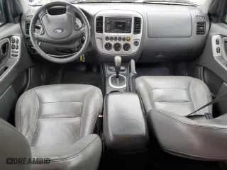 2005 Ford Escape Hybrid with VIN 1FMCU95HX5KC07541, listed as a Copart auction lot 84209534 with 187,074 mi miles and Clean Title. Bid and sale history available at carsss.com. Image 8.