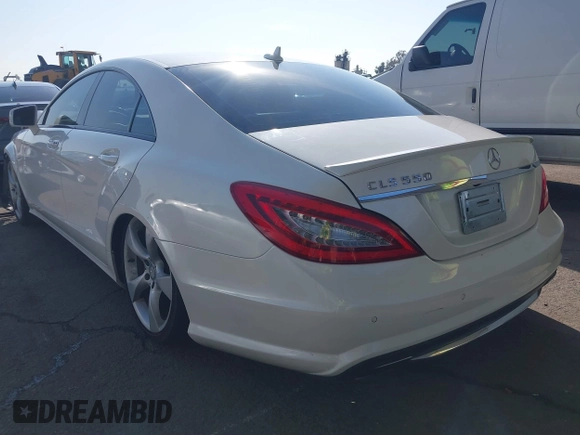 2014 Mercedes-Benz CLS-Class CLS 550 with VIN WDDLJ7DB9EA108235, listed as a IAAI auction lot 41425861 with 94,073 mi miles. Bid and sale history available at carsss.com. Image 3.