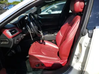 2015 Maserati Ghibli S Q4 z VIN ZAM57RTA5F1147830, wystawiony jako Copart lot #57204205 z przebiegiem 89 828 mil mil oraz Tytuł czysty. Historia ofert i sprzedaży dostępna na DreamBid. Obrazek 7.